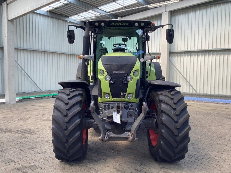 Claas Axion 810
