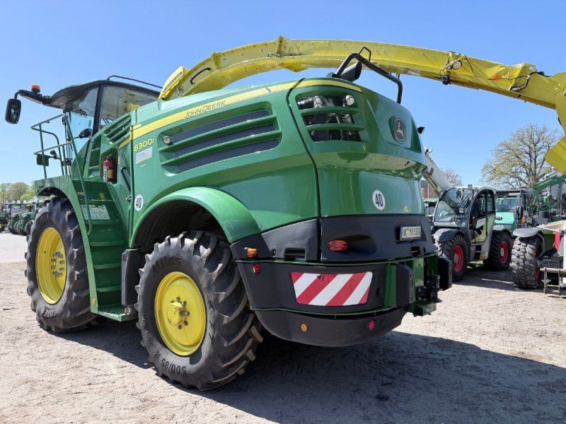 John Deere 8300