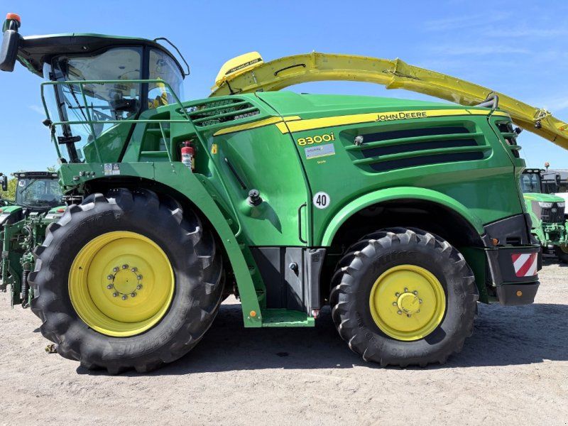 John Deere 8300