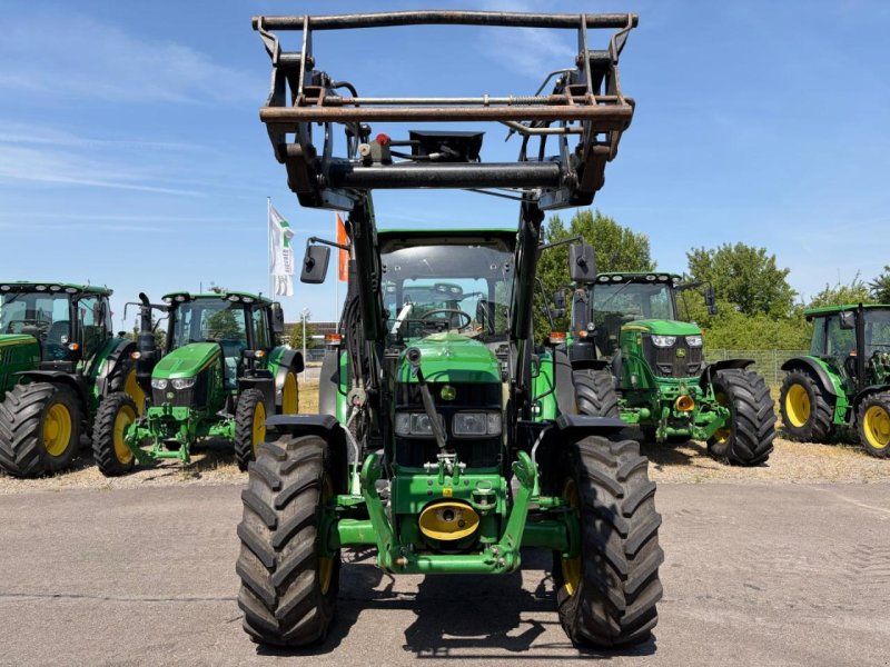 John Deere 5100R