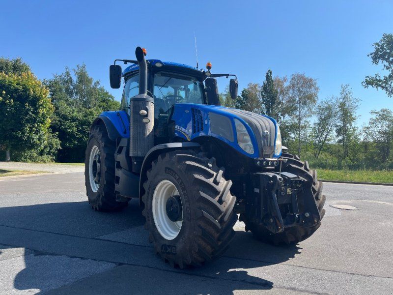New Holland T 8.435 AC
