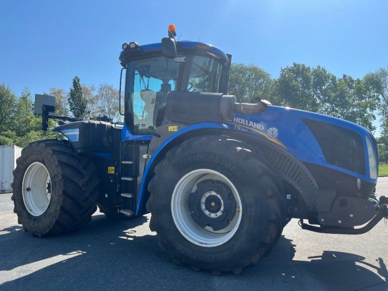 New Holland T 9.560