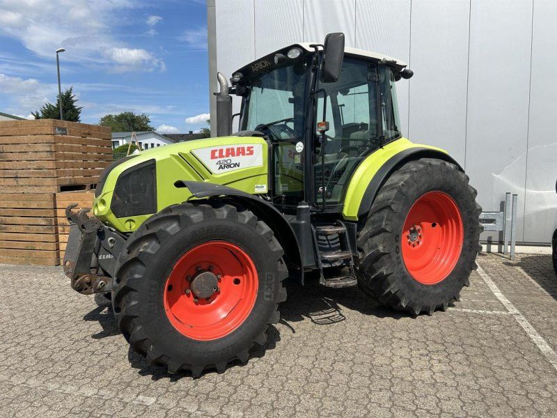 Claas Arion 420