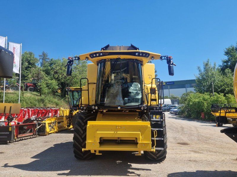 New Holland CX 7.90