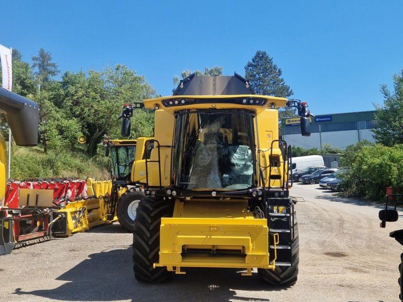 New Holland CX 7.90