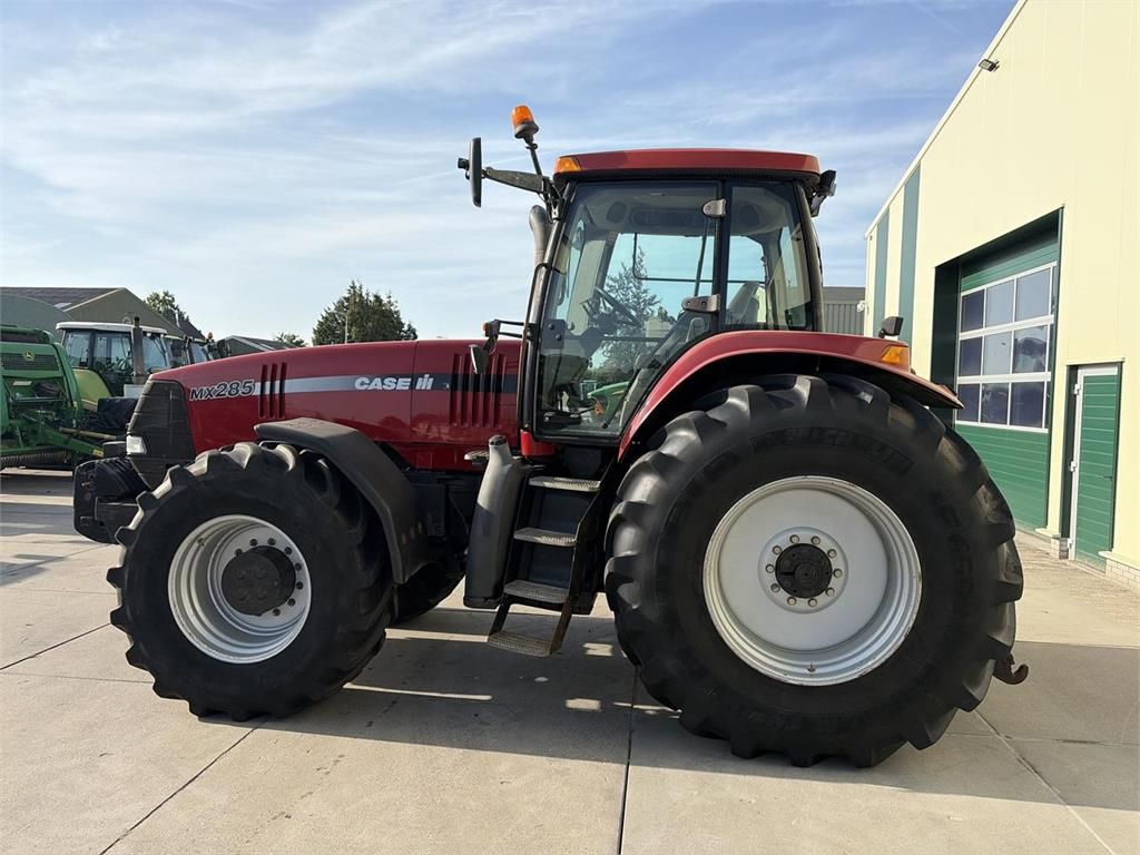 Case IH Magnum MX 285