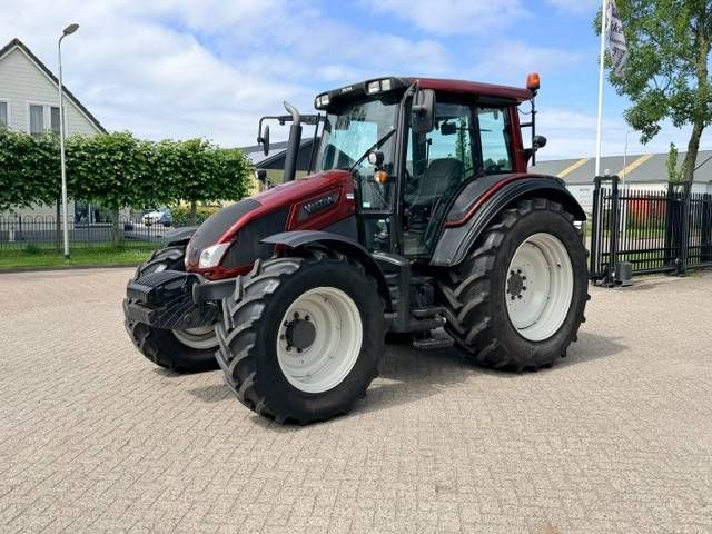 Valtra N93 Hitech