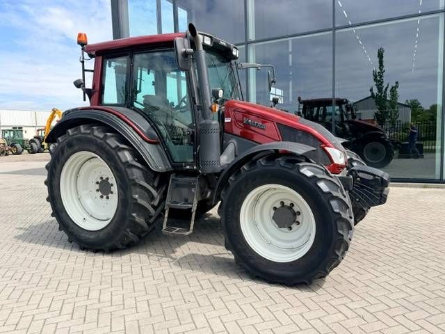 Valtra N93 Hitech