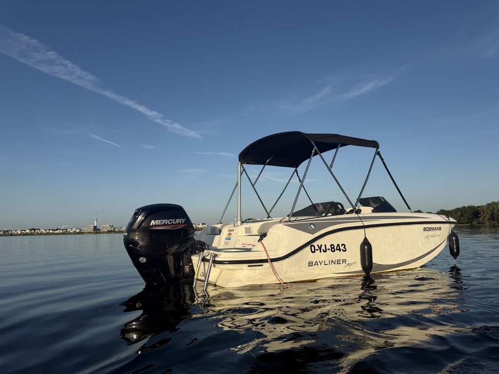 Bayliner M17 speedboot 100 PK mercury DEMO 2026