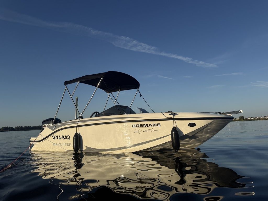 Bayliner M17 speedboot 100 PK mercury DEMO 2026