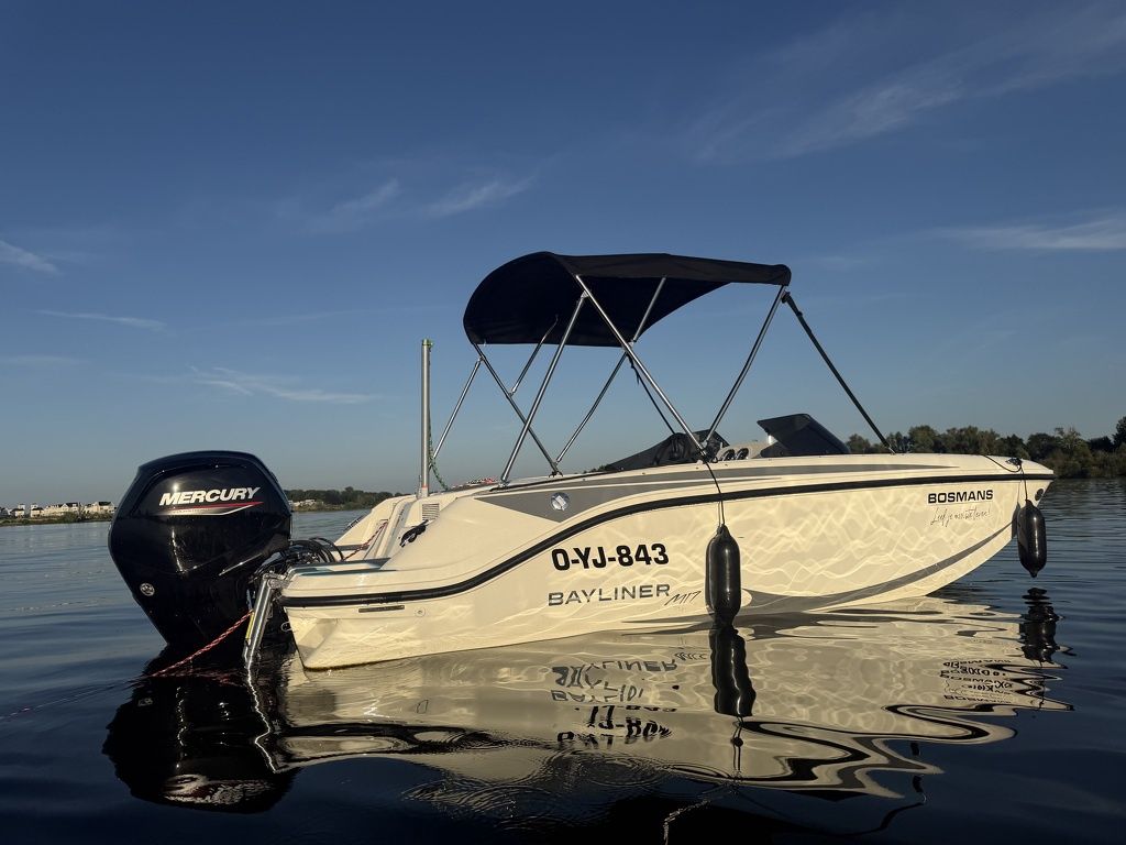Bayliner M17 speedboot 100 PK mercury DEMO 2026
