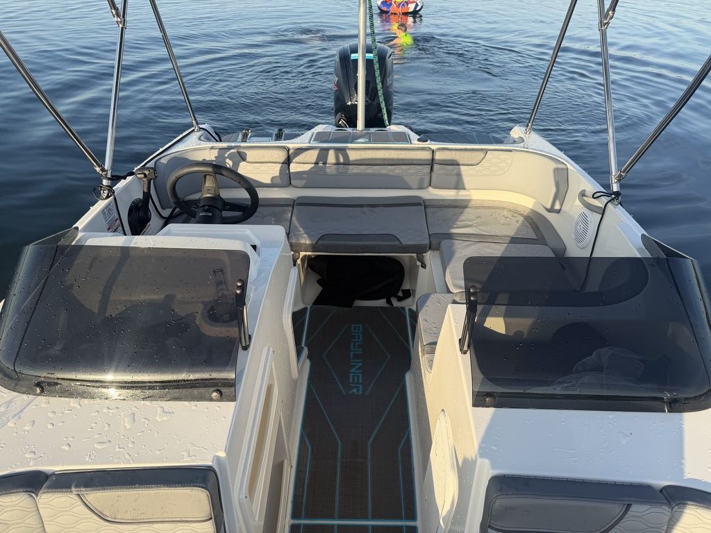 Bayliner M17 speedboot 100 PK mercury DEMO 2026