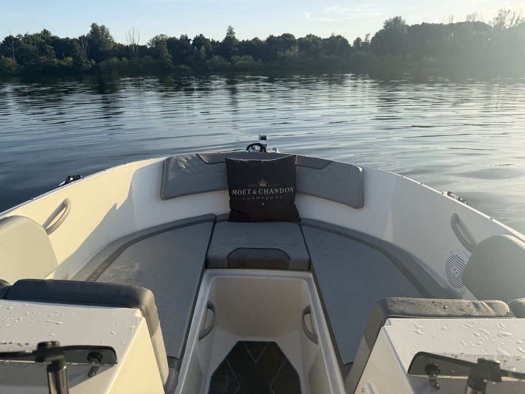 Bayliner M17 speedboot 100 PK mercury DEMO 2026