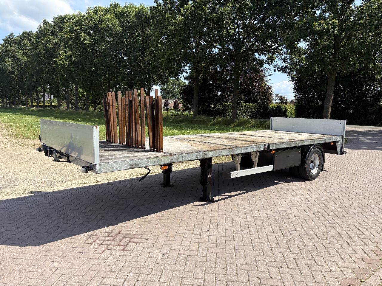 DOORNWAARD platform BE oplegger 5.5 TON