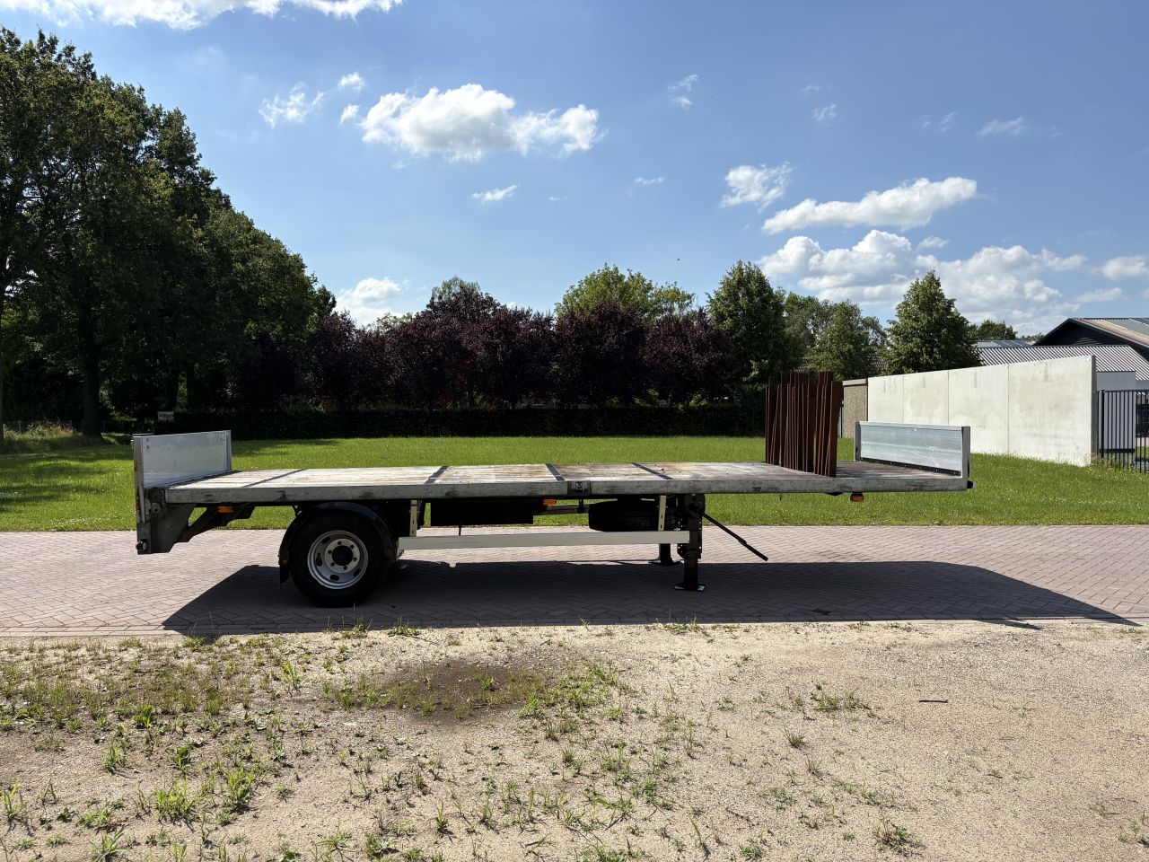 DOORNWAARD platform BE oplegger 5.5 TON