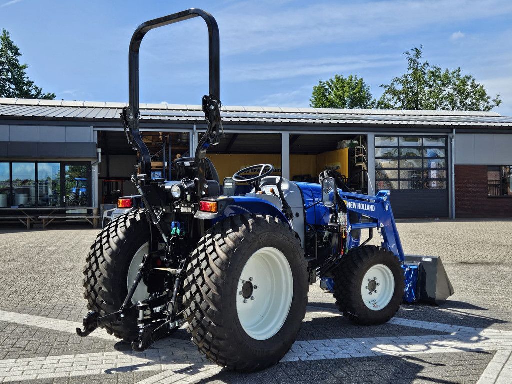 New Holland Boomer 55 HST met voorlader