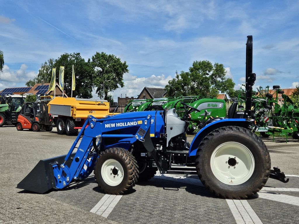 New Holland Boomer 55 HST met voorlader