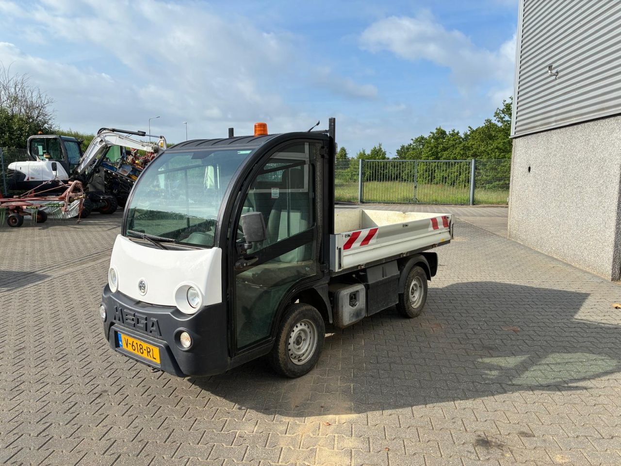 Mega RNH9 electrische wagen