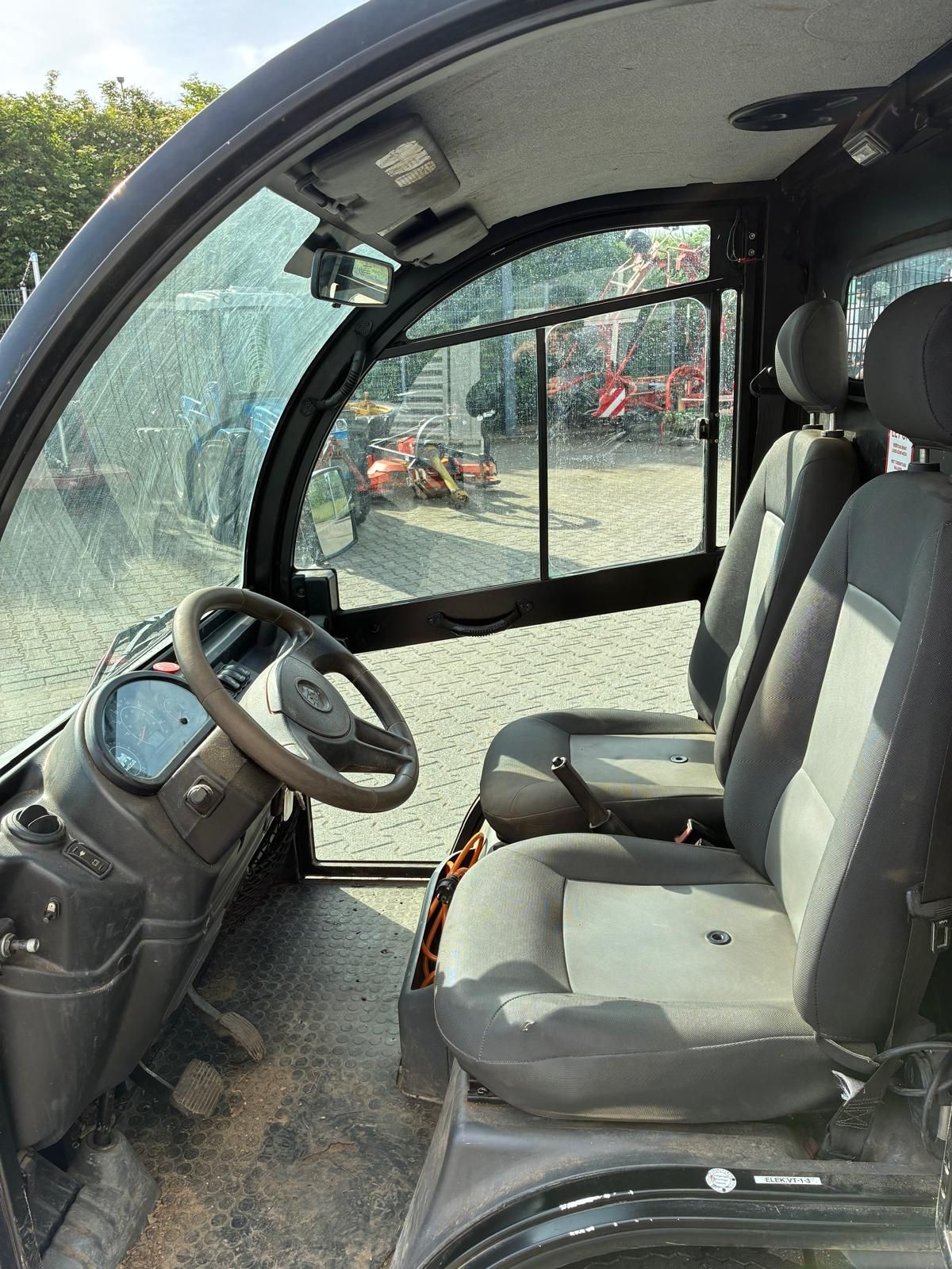 Mega RNH9 electrische wagen
