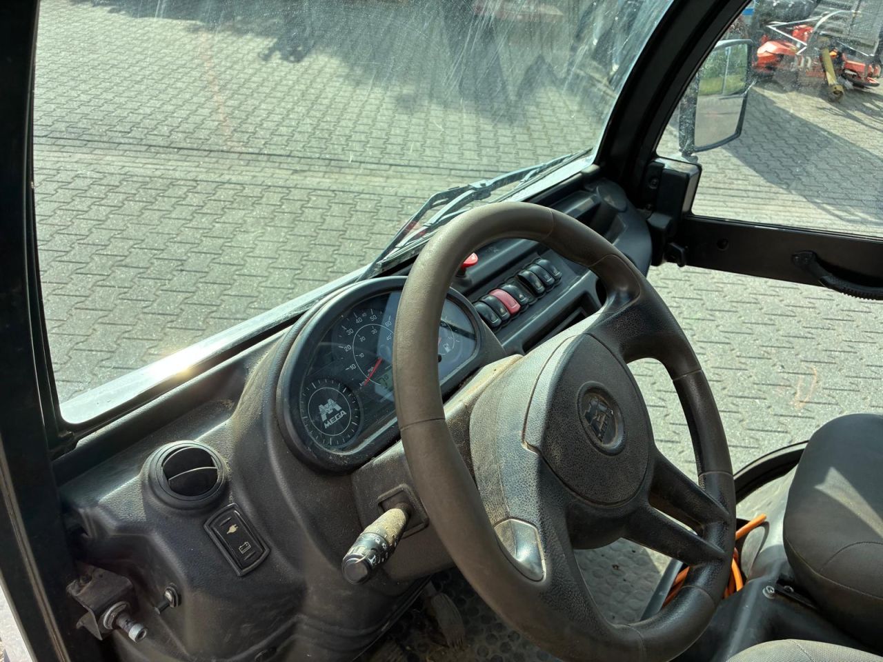 Mega RNH9 electrische wagen