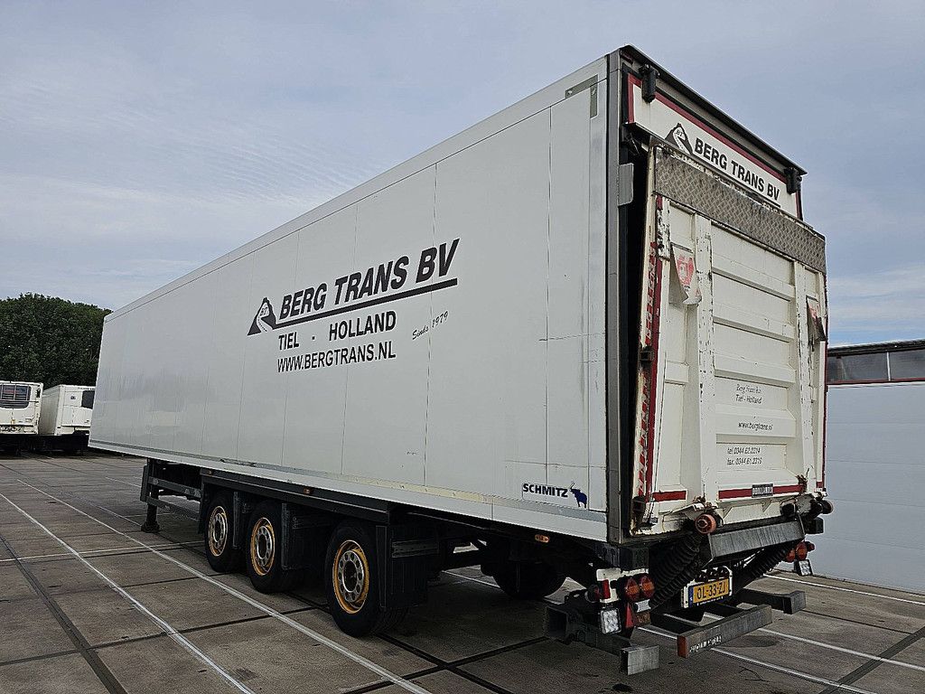 SCHMITZ SKO 24 L carrier taillift