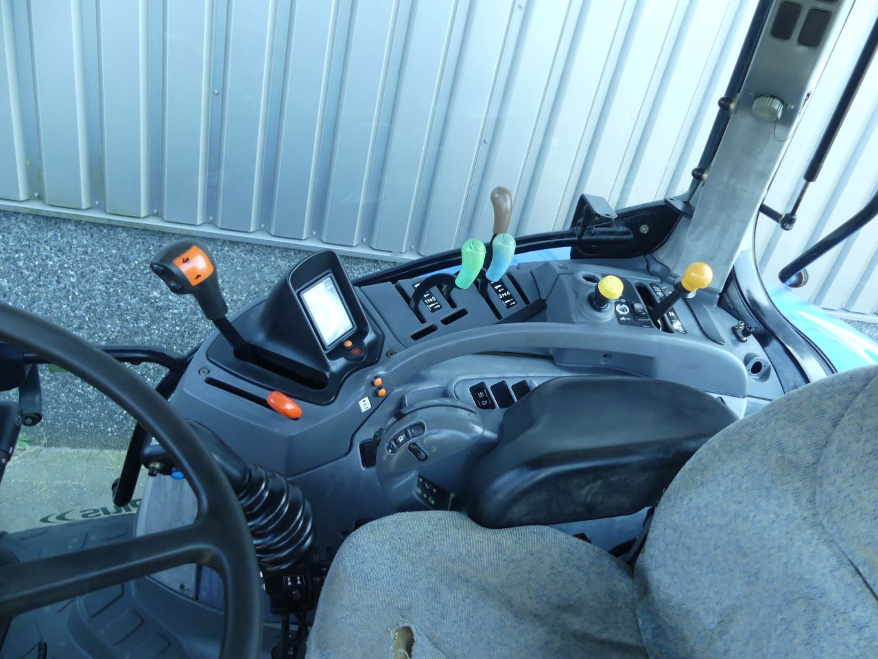 New Holland T6020 met voorlader