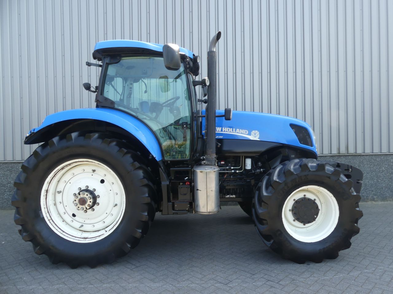 New Holland T7.235 Supersteer