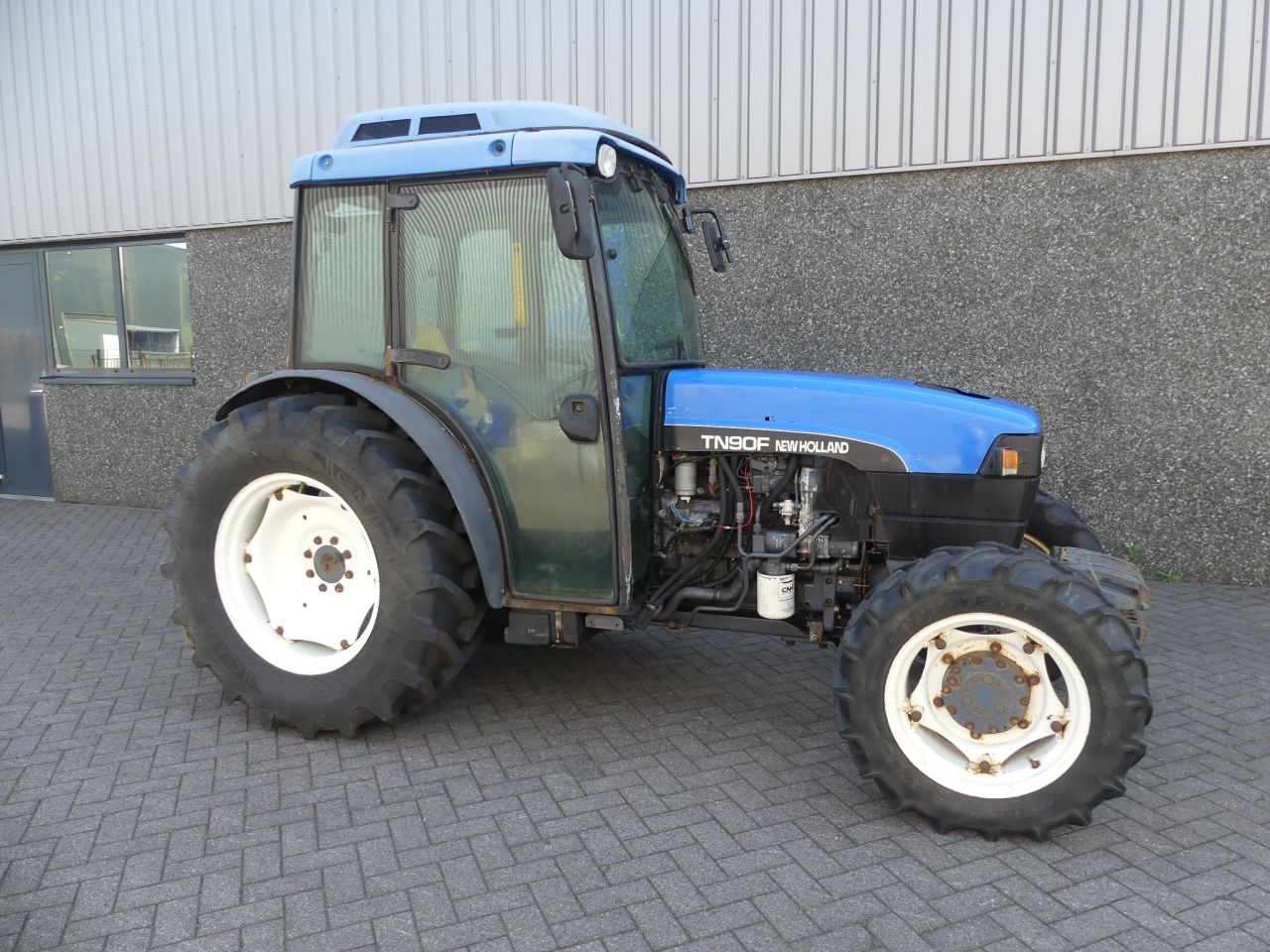 New Holland TN90F Supersteer semi smalspoor
