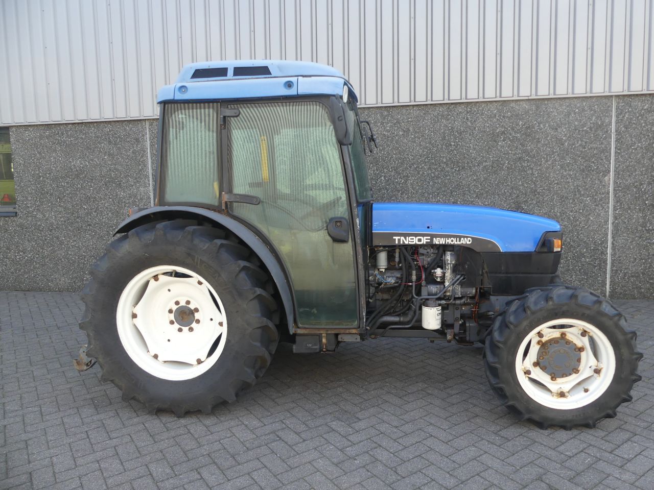 New Holland TN90F Supersteer semi smalspoor