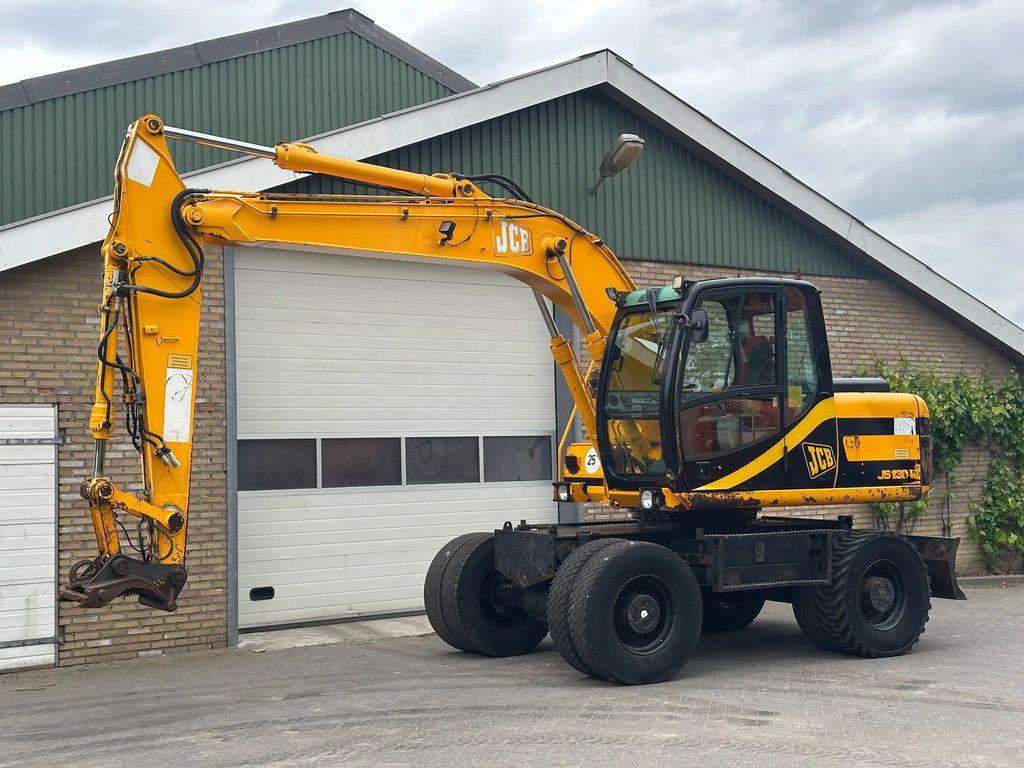JCB JS130W