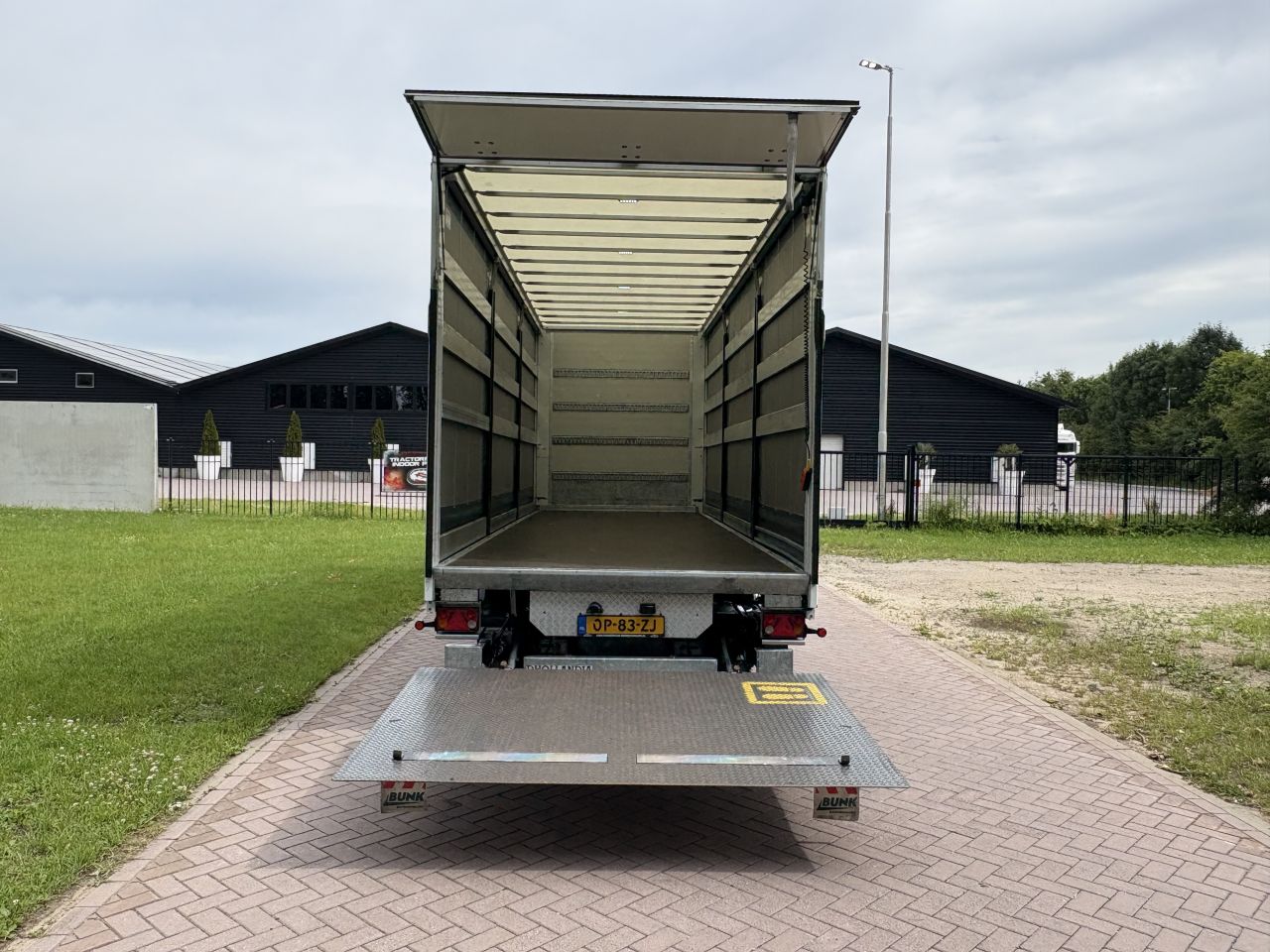 Be oplegger Bunk schuifzielen 7 ton met laadklep 1500 kg