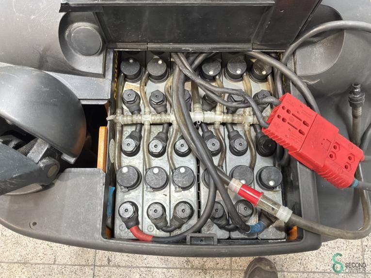 Stackers Electric Still EGV12 2005 Free lift