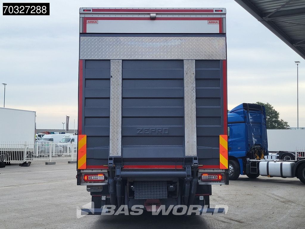 Volvo FM FM 450 6X2 7,63m Box Retarder Full Air 2t Tailgate Lift Axle