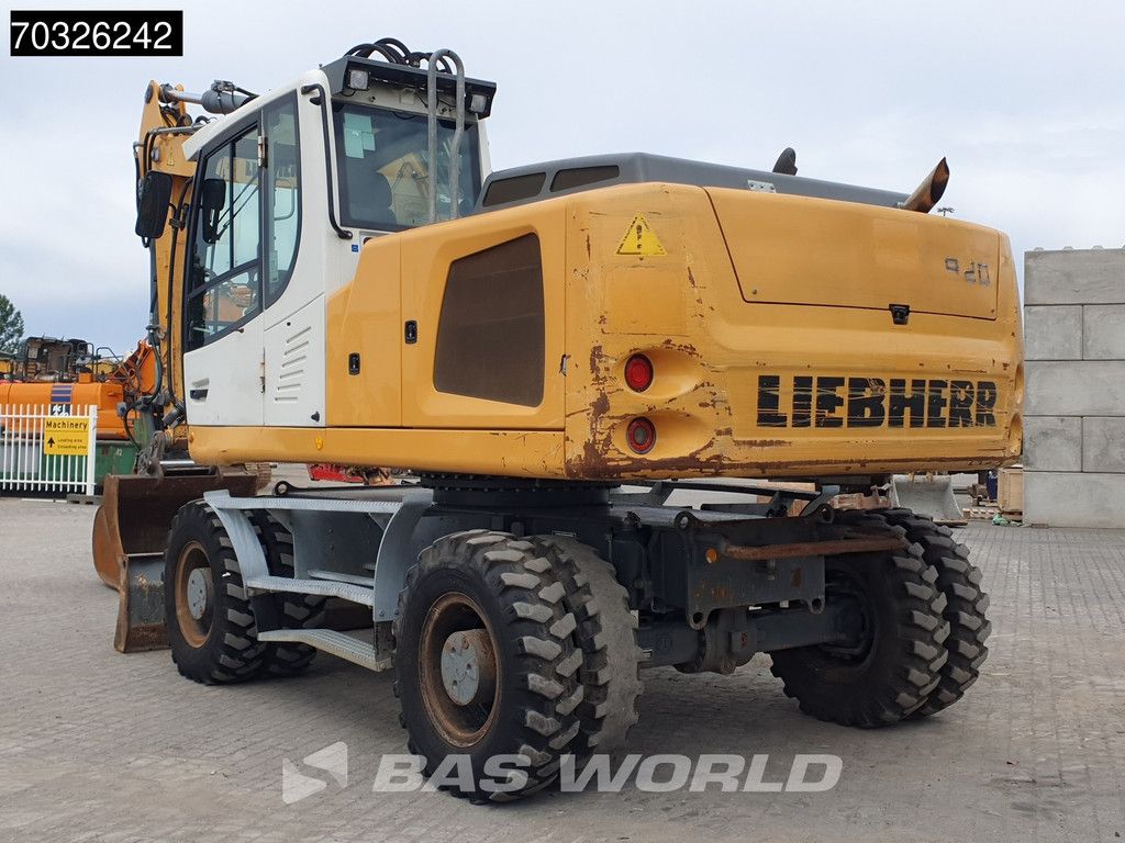 Liebherr A920