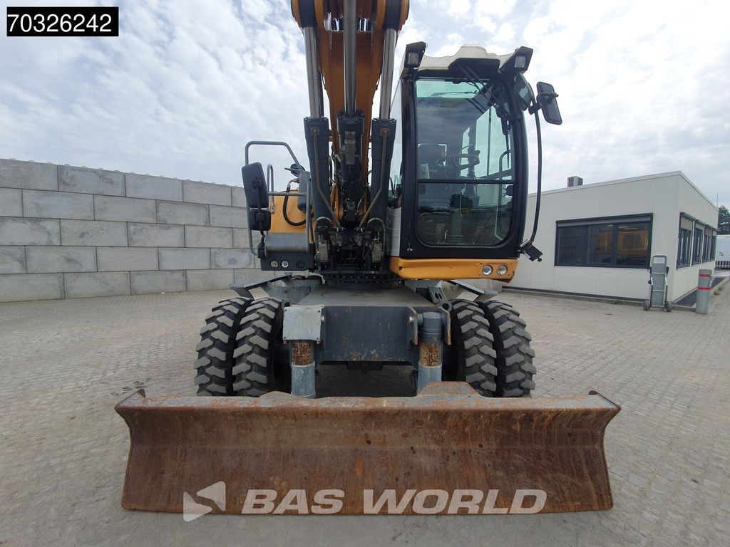 Liebherr A920