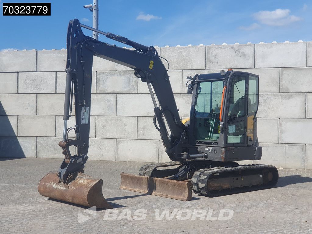 Volvo ECR58 F A/C - 3 Buckets