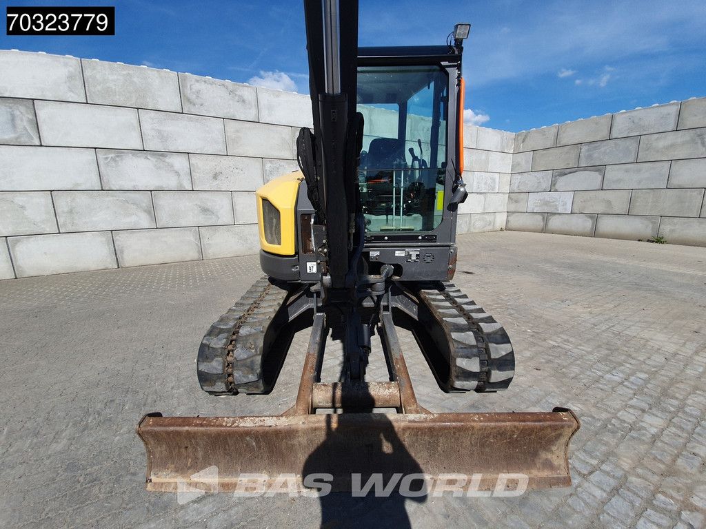 Volvo ECR58 F A/C - 3 Buckets