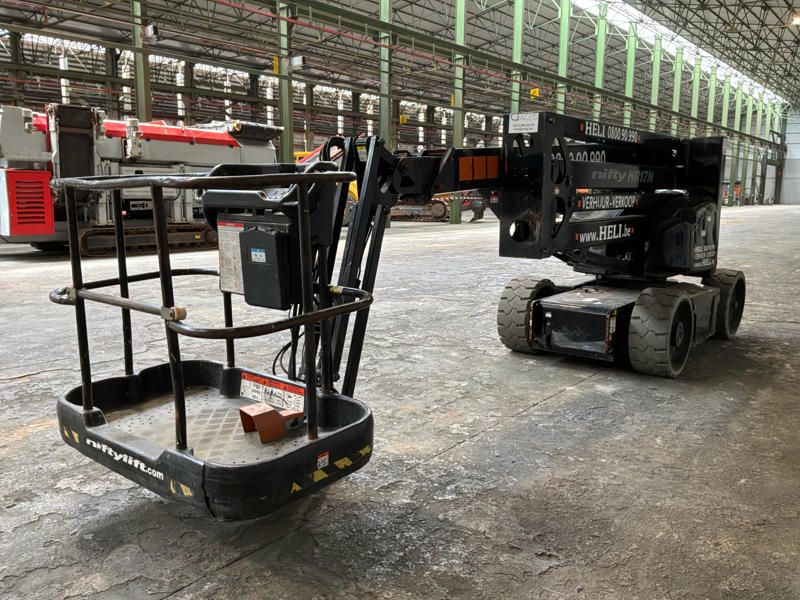 2017 Nifty HR17 NE MK3 articulating boom lift