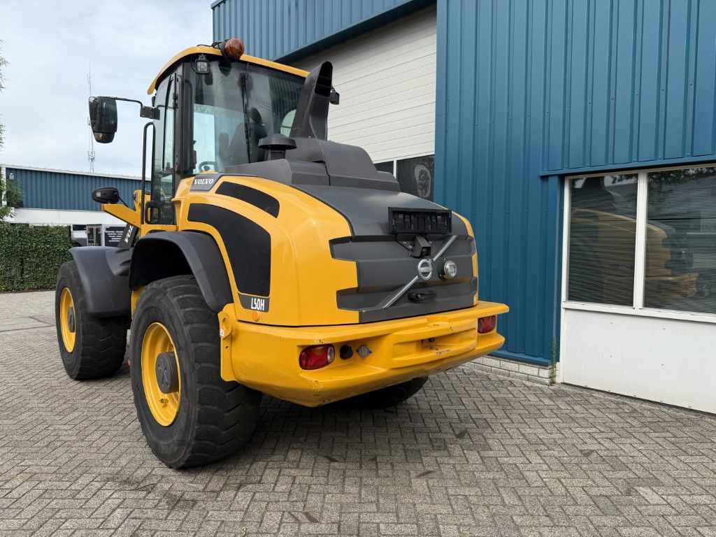 VOLVO L50H (BJR 2019 ) 3250 UUR