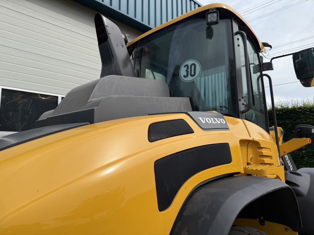VOLVO L50H (BJR 2019 ) 3250 UUR