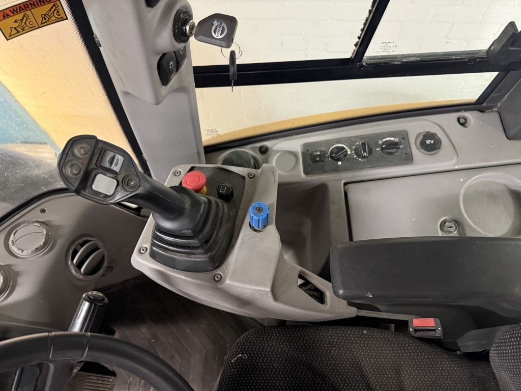 VOLVO L50H (BJR 2019 ) 3250 UUR