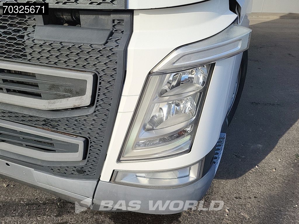 Volvo FH 460 4X2 2x Tanks Standklima