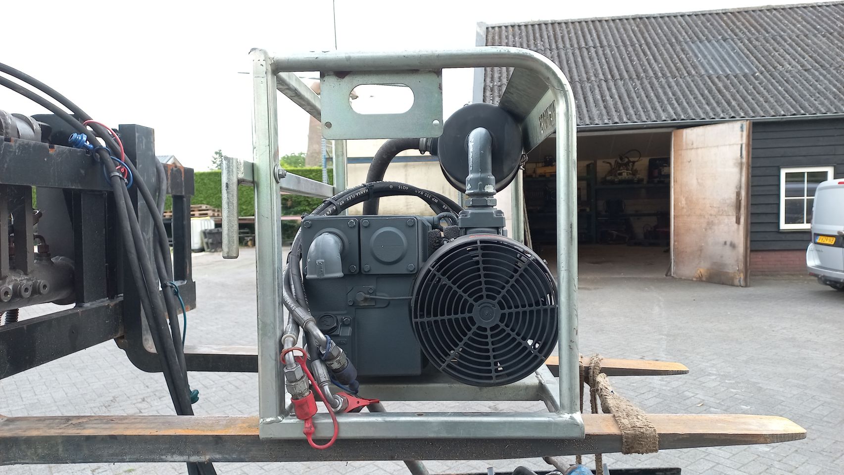 W.O.S 100m3 Vacuumunit en tegel aanzuigplaat