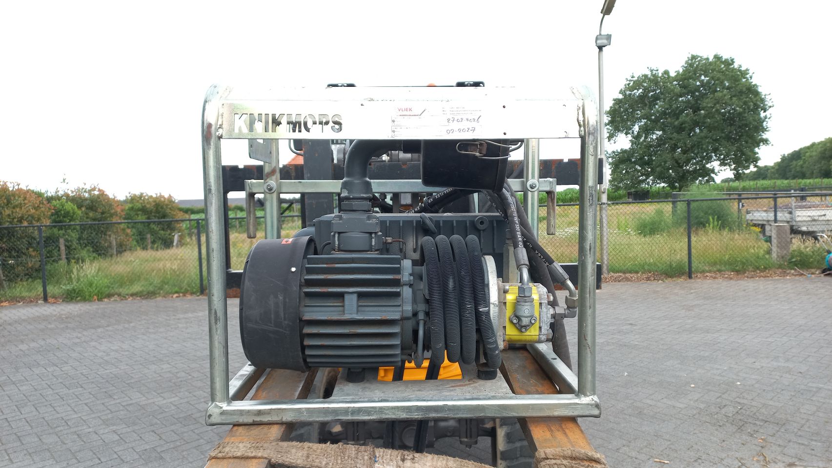 W.O.S 100m3 Vacuumunit en tegel aanzuigplaat