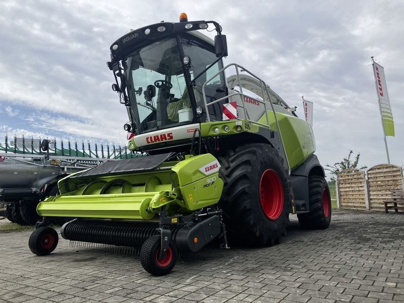 Claas JAGUAR 870 + PICK UP 300