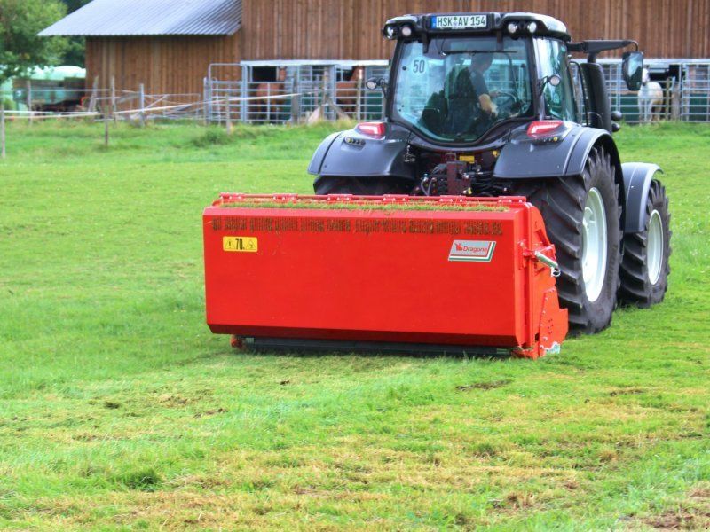 DRAGONE AB 200 /Schlegel mit Sammelbehälter für Traktor-