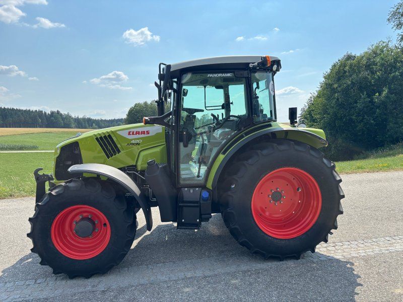 Claas Arion 420