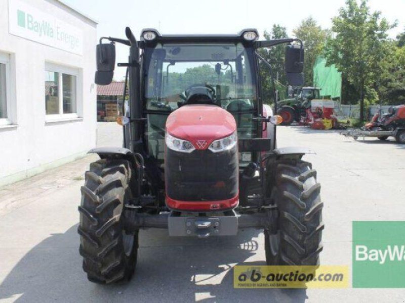 Massey Ferguson 4708 M ESSENTIAL