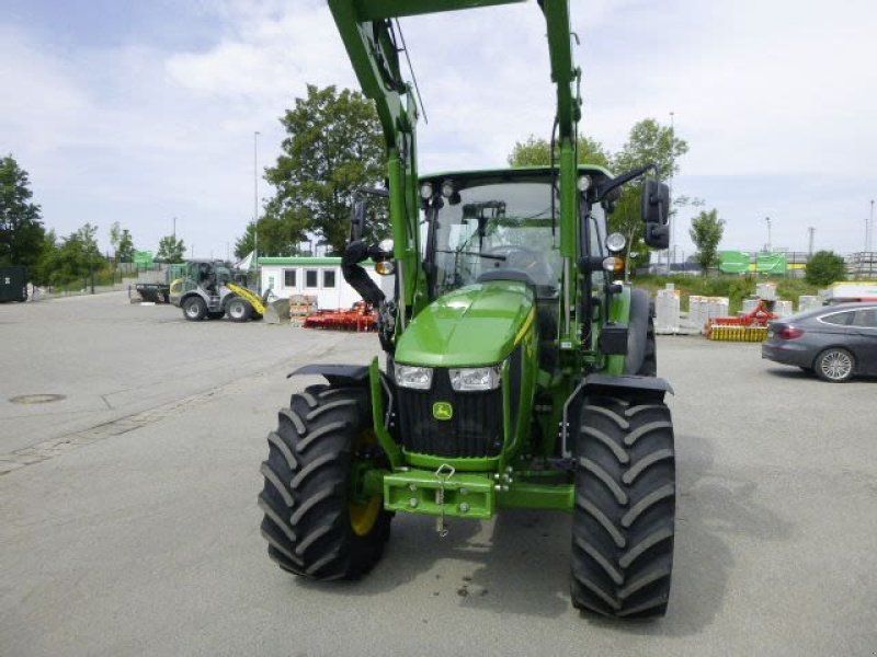 John Deere 5100 M