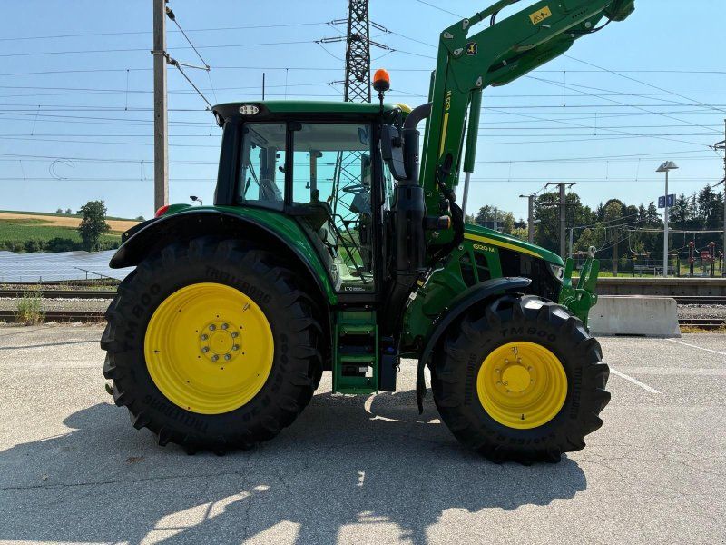 John Deere 6120 M